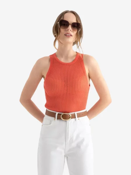 Hiccup Top Tanktops & Camis' roza