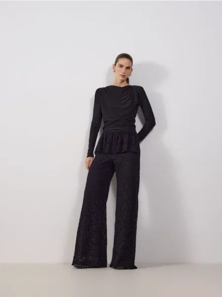 Pantaloni Reserved negru