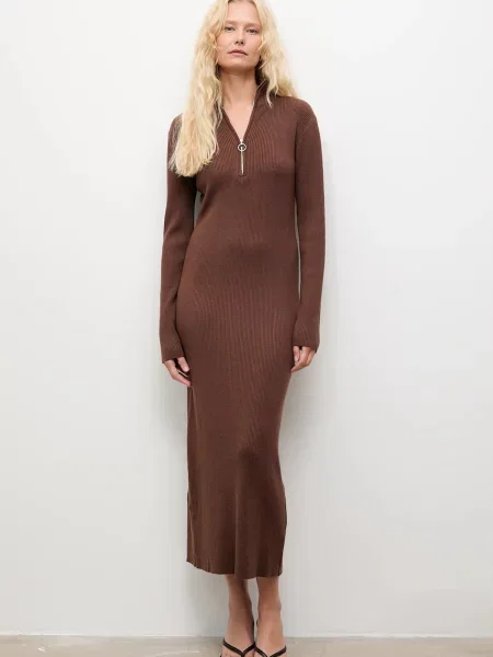 Answear.LAB sukienka z kaszmirem midi dopasowana brązowy