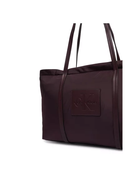 Kabelka Calvin Klein Medium Tote Bordó