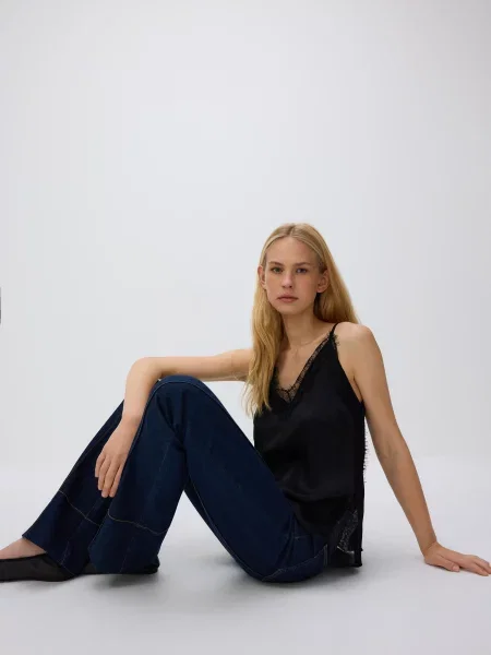 Reserved Топ із мереживом чорний