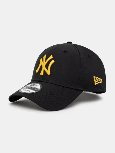 Шапка с козирка New Era с изчистен дизайн черно