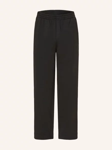 Adidas Originals spodnie dresowe Essential czarne