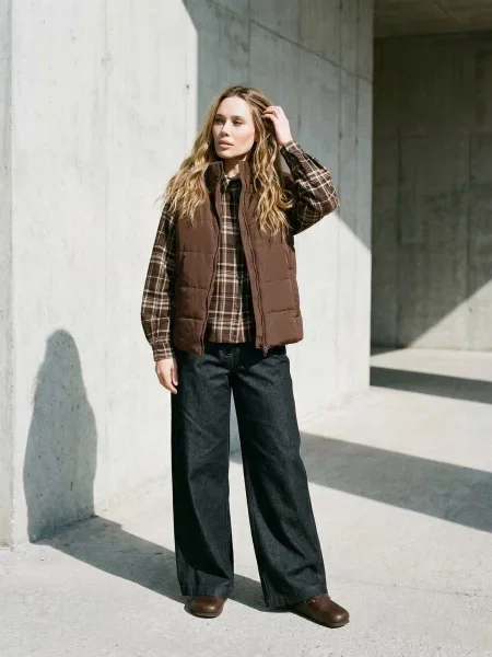 Утеплений жилет Seventeen коричневий