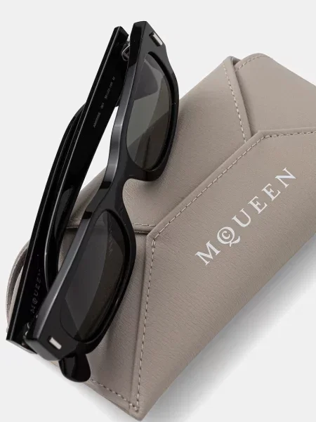 Солнцезащитные очки Alexander Mcqueen