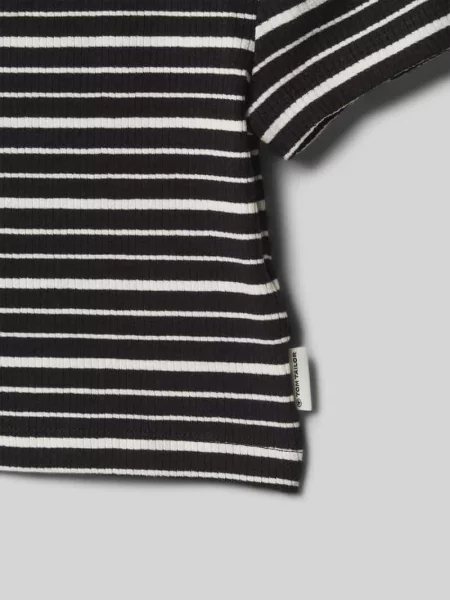 T-shirt o kroju shaped fit z mieszanki bawełny Tom Tailor czarna