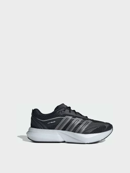 Кроссовки Adidas черные