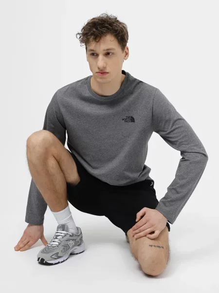 Лонгслив The North Face серый
