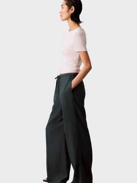 Льняные повседневные брюки Calvin Klein Jeans зеленые