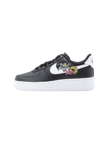 Nike Sportswear Nizke superge Air Force 1 Premium pastelno modra / rumena / črna bela