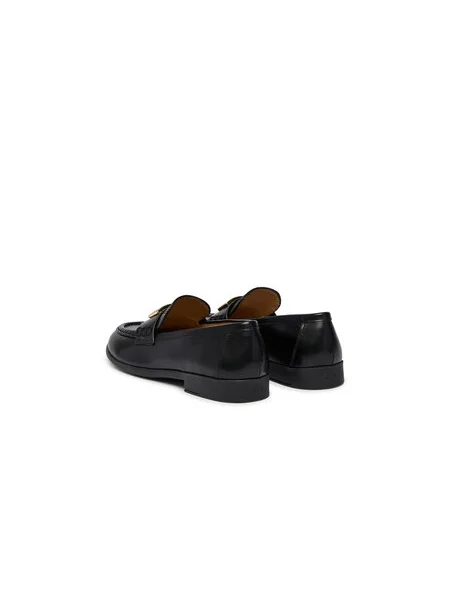 Loaferek Armani Exchange fekete