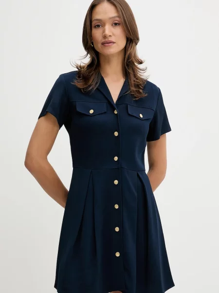 Рокля Tommy Hilfiger къса със стандартна кройка тъмносиньо