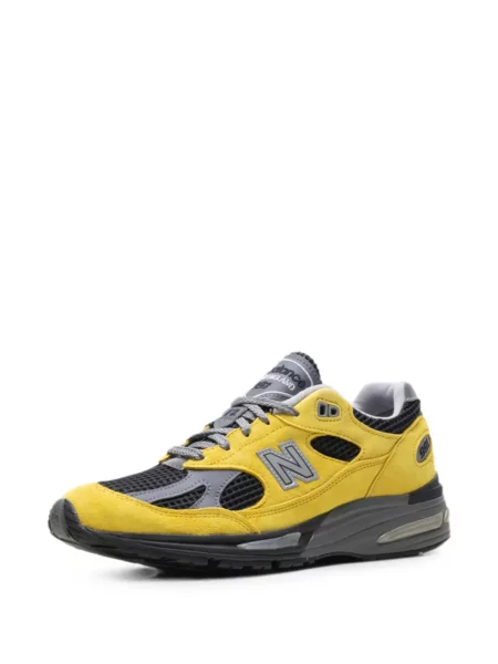 Sneakerși New Balance 997 cu șireturi din dantelă galben