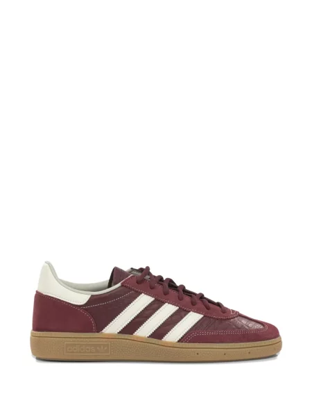 Sneakerși Adidas din piele cu autograf roșu