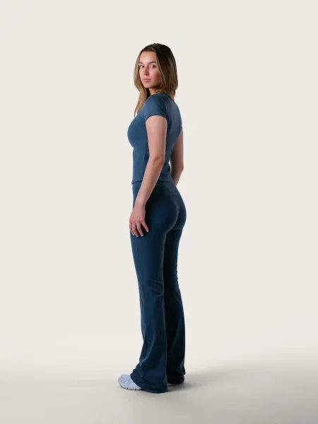 Legginsy dzwony z wysokim stanem na pilates i jogę – granatowy niebieskie
