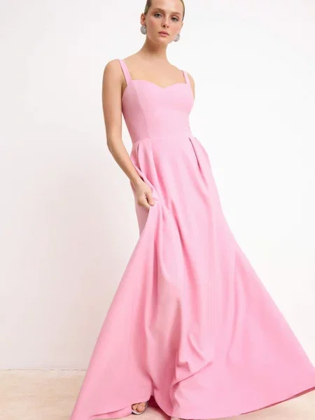 Trendyol Rochie de seară pal roz