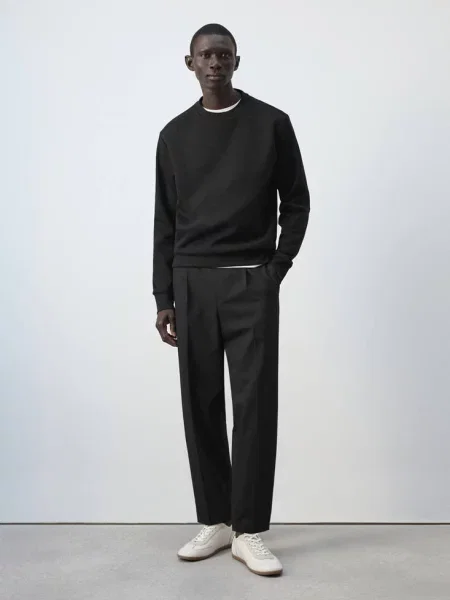Bluza z mieszanki bawełny o kroju regular fit Mężczyzna XS MANGO MAN czarny