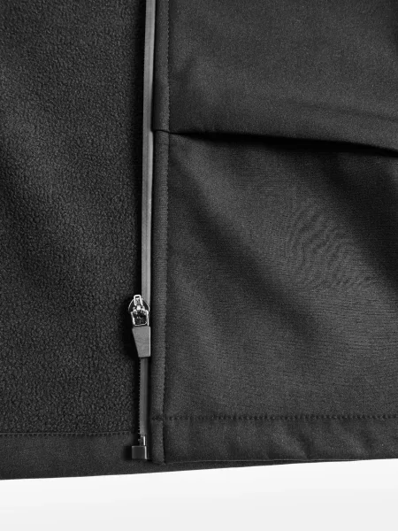 Reserved Водонепроникна куртка softshell чорний