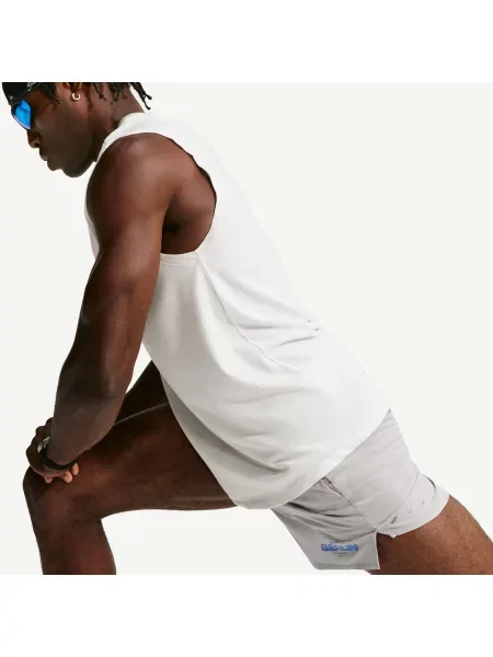 Bežecké šortky Nike sivá