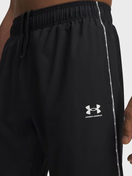 Костюмний спортивний костюм Under Armour чорний