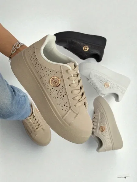 Sneakerși Resti din piele cu platformă negru