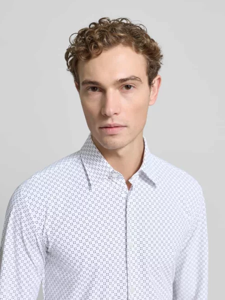 Koszula casualowa o kroju slim fit ze wzorem na całej powierzchni model Boss biała