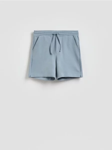 Reserved Pantaloni scurți comfort fit albastru-pal albastru