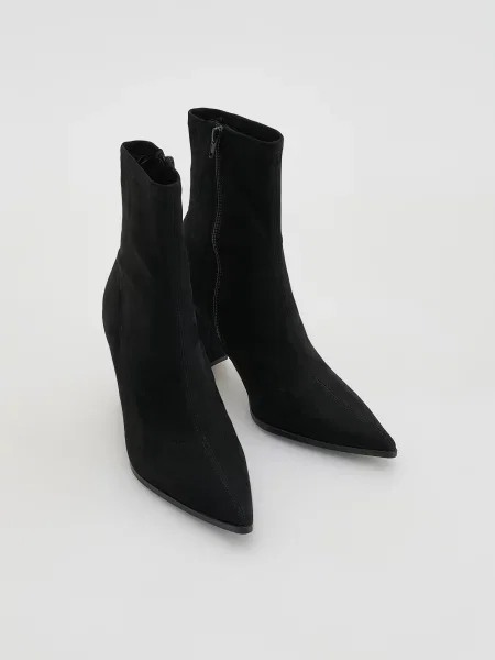 Замшевые ботильоны Reserved черные