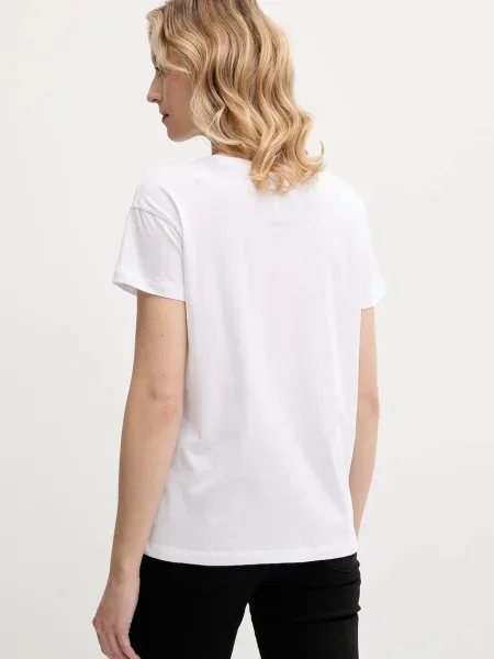 Футболка Armani Exchange белая