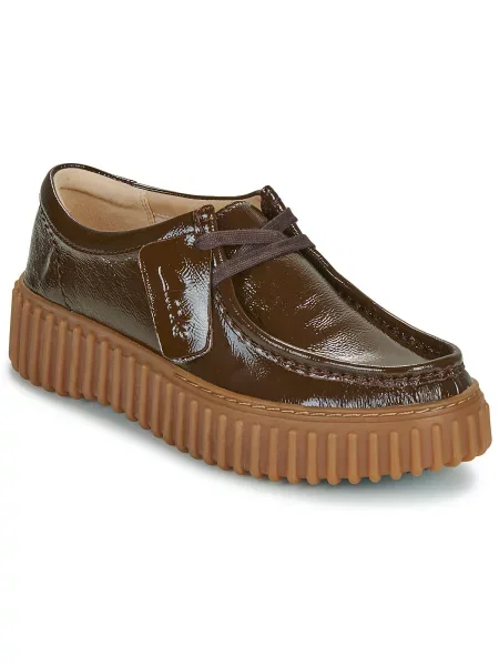 Nizki čevlji Clarks rjava