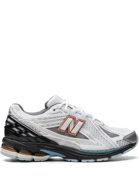 Sneakerși New Balance cu șireturi din dantelă alb