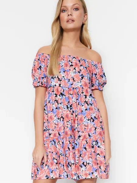 Kołnierzykowy sukienka mini Trendyol w kwiatki czarna