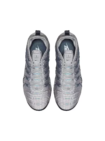 Pantofi Nike gri