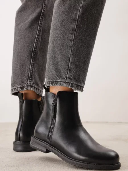 Botine casual cu decorativ pe carâmb Lamimi negre