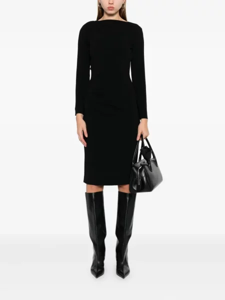 Rochie Max Mara drapată de costum negru