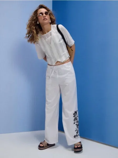 Смугаста жилетка костюма з домішкою різнобарвний