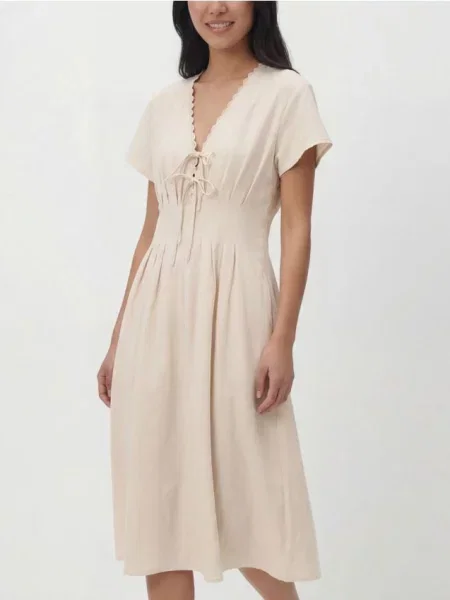 Reserved Sukienka midi z lyocellem kremowy