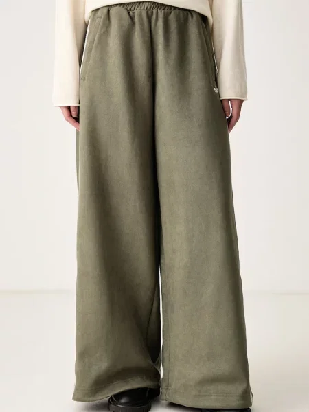 Adidas Originals spodnie wide leg z imitacji zamszu Adilenium Season 6 Faux Suede zielone