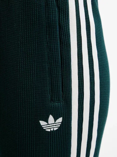 Спортивні штани adidas Originals Waffle з аплікацією зелений