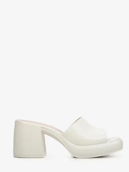 Кожаные шлепанцы Estro