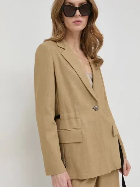 Marella sacou un singur rand de neted verde