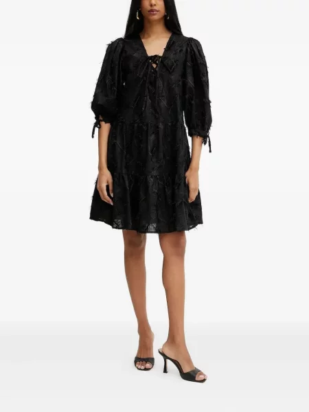 Rochie mini Silvian Heach cu șireturi din dantelă de costum negru