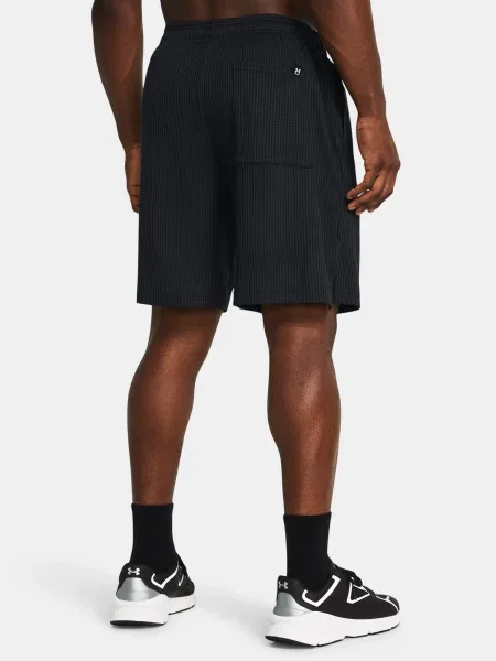 Krátke šortky Under Armour čierna