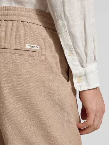 Szorty z mieszanki bawełny i lnu z elastycznym pasem Scotch & Soda brązowe