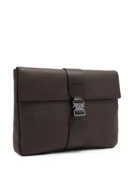 Csatos laptoptáska Piquadro barna
