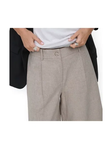 Lung pantaloni scurți Only gri