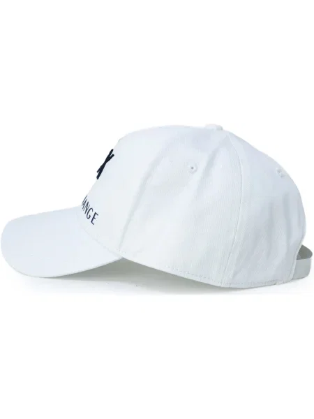 Klobúk Armani Exchange biela