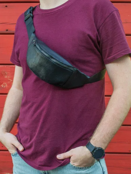 Кожаная поясная сумка Famk черная