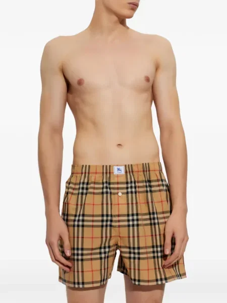 Pantaloni scurți Burberry în carouri