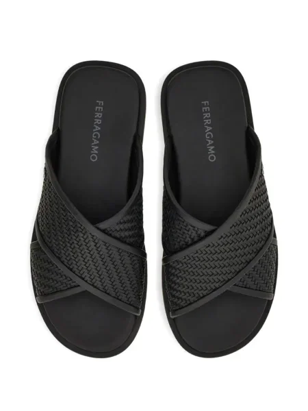 Сандали Ferragamo черно